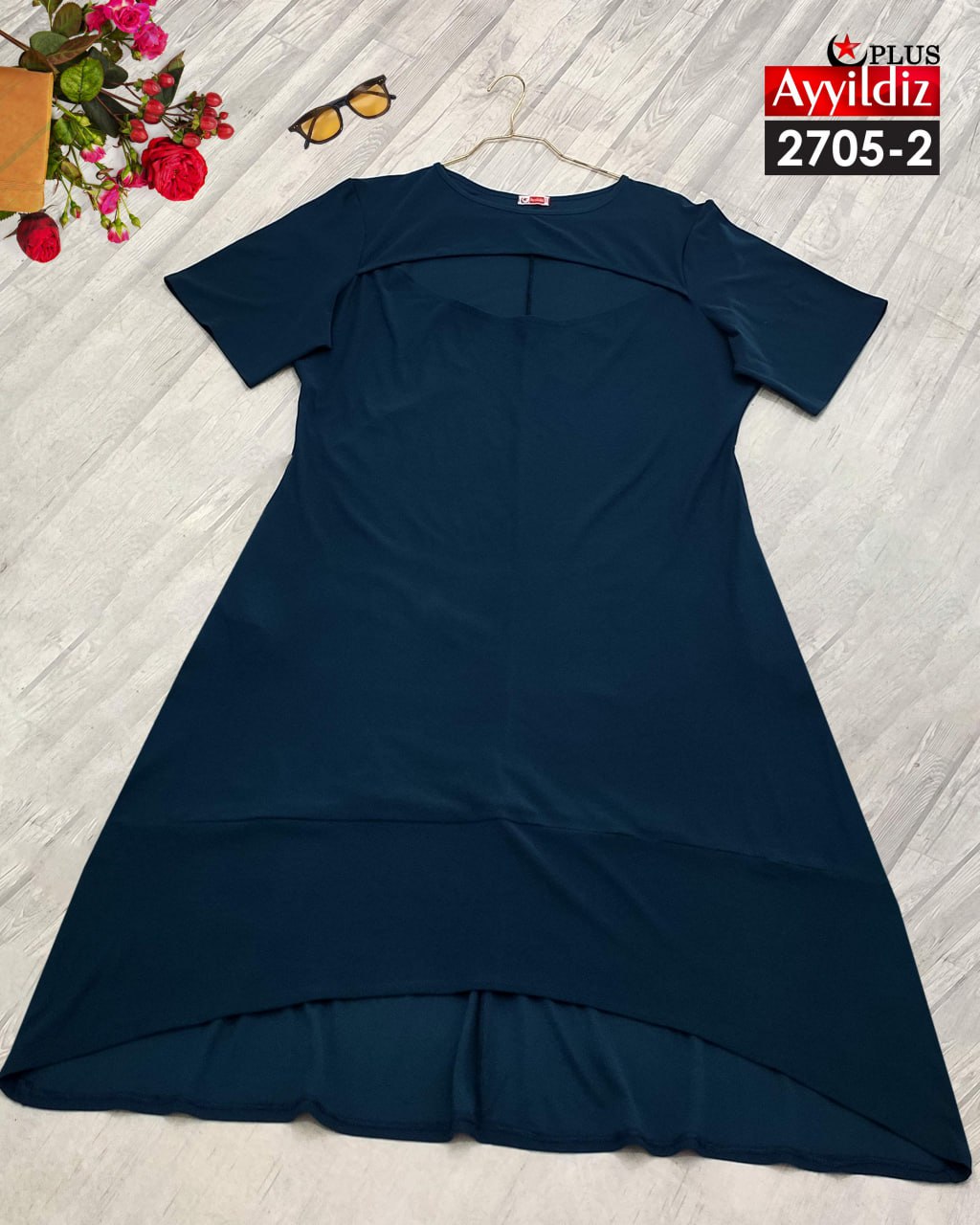 پیراهن زنانه سینه باز سایز بزرگ کد 2705