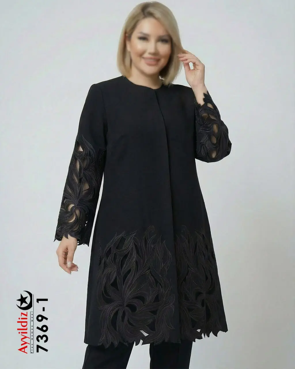 مانتو مجلسی گلدوزی و سنگ دوزی سایز بزرگ زنانه آییلدیز سری Aylux کد 7369
